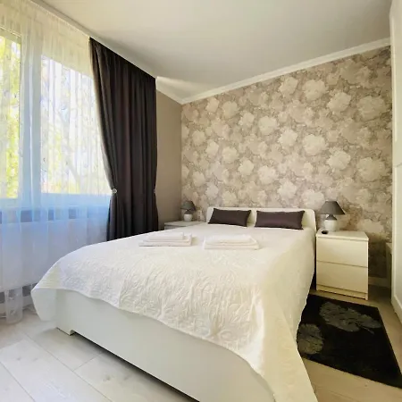 Sorbus 7 Apartments كلابيدا