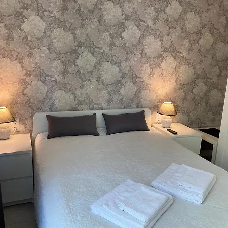 شقة Sorbus 7 Apartments